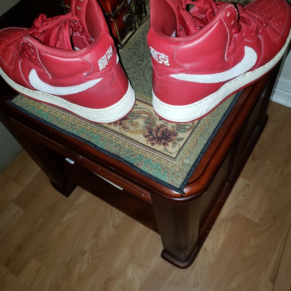 💨🦇SOLD🦇💨⚰️Nike Af1 Hi Retro QS Nai Ke-Gym Red/Summit off Wh.